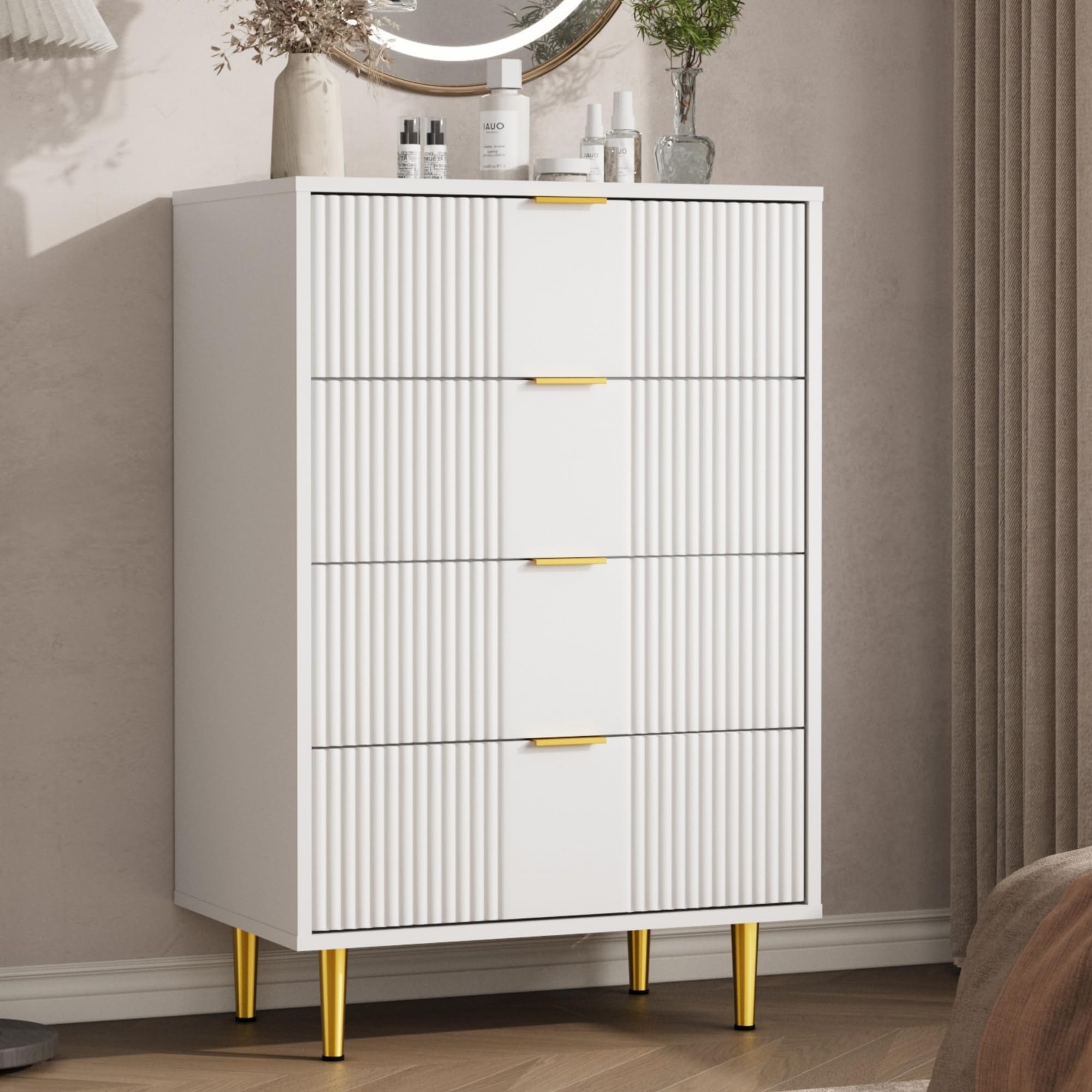 Moderne 4-Schubladen Kommode mit dekorativer Wellenfront und Eichenfinish